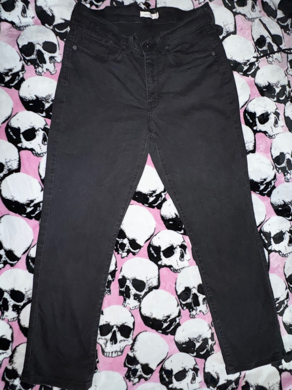 Women’s straight leg Levi’s